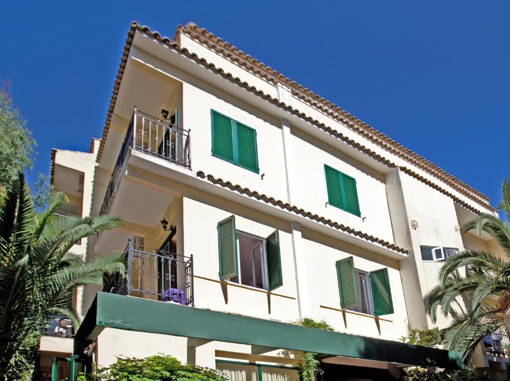 Galaxias & Eyan Hotel